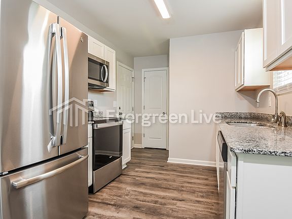 4th image of 704 Quail Ln