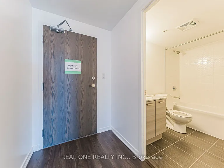 68 Abell St #846 — Photo 3
