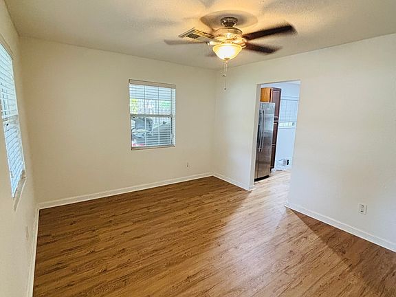3rd image of 4616 W Euclid Ave