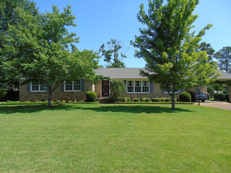 1st image of 213 Robinhood Dr