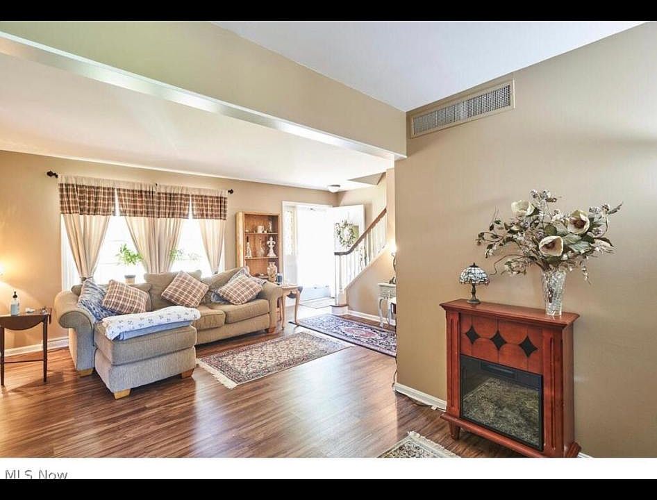 1st image of 4607 Linda Ln