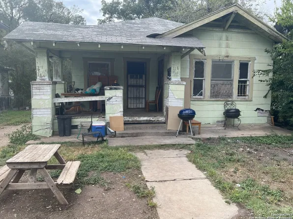 118 HALLIDAY AVE, San Antonio, TX 78210