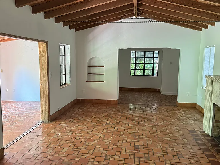 5390 Sunset Dr — Photo 7