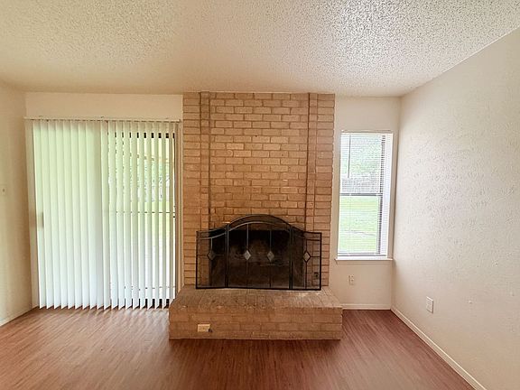5th image of 10904 Meadgreen Ct