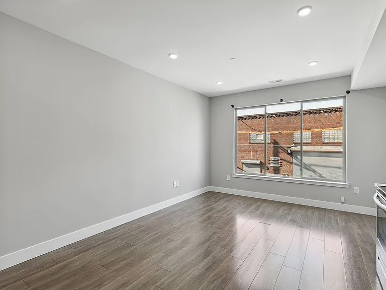 1845 E Huntingdon St — Photo 38
