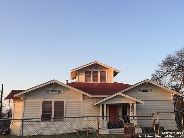 1st image of 332 S Hackberry
