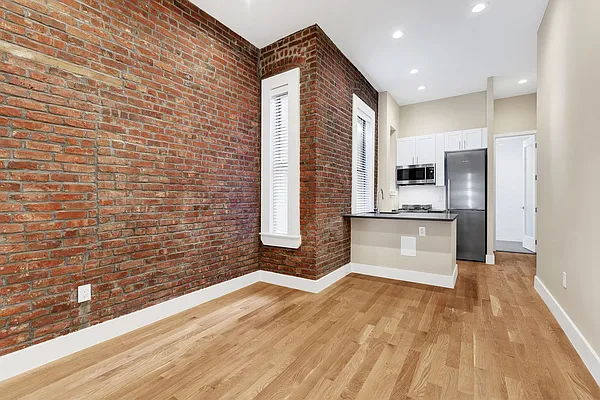 Rented by Cooper & Cooper Real Estate | media 2