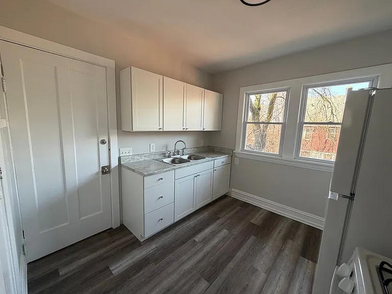 14102 Glenside Rd — Photo 19