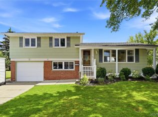 135 Millwood Dr, Tonawanda, NY 14150