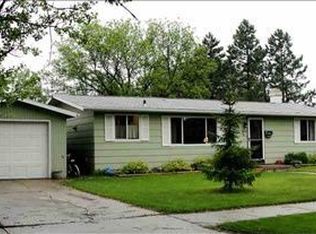 2031 7th St NW, Minot, ND 58703