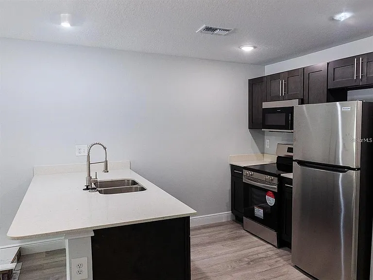 1725 Crystal Grove Dr #1727 — Photo 3