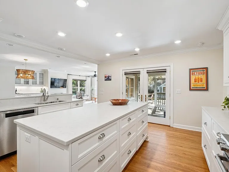 933 S Shem Dr — Photo 25