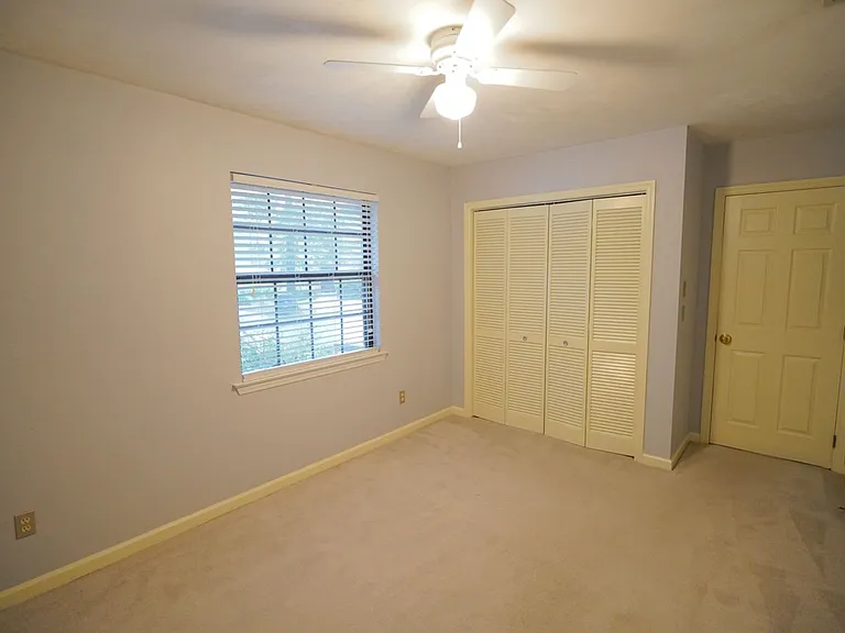 4424 Stratfordshire Ct — Photo 21