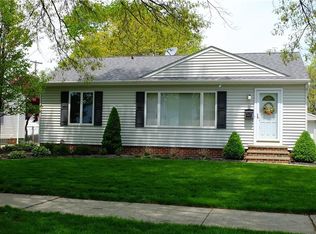 30117 Oakdale Rd, Willowick, OH 44095