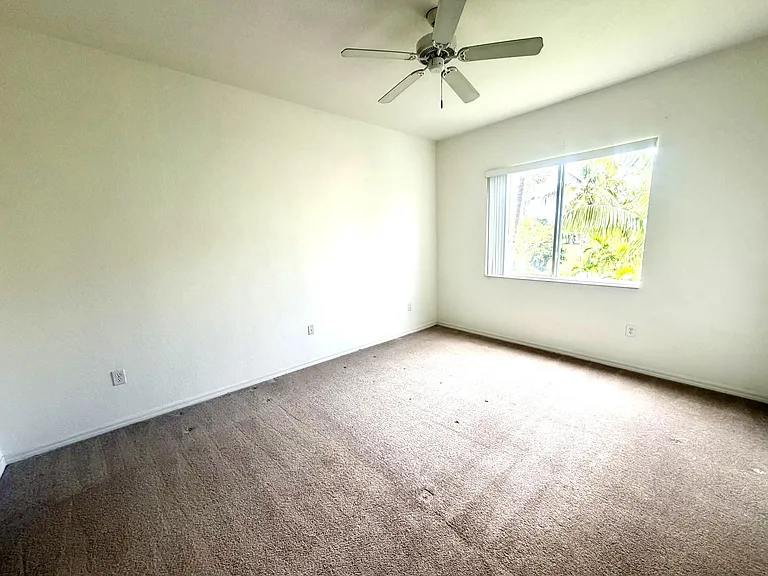 3600 Oaks Clubhouse Dr #309 — Photo 8