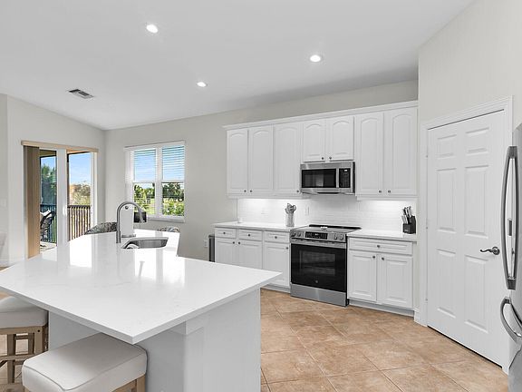 5th image of 1286 Rialto Way APT 202