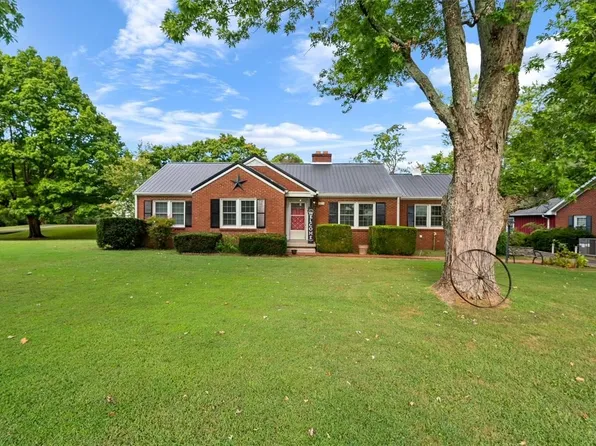 1005 N Main St, Franklin, KY 42134