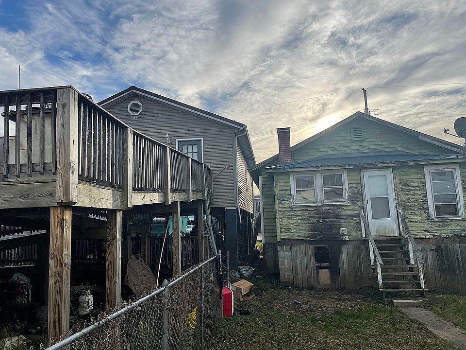 2nd image of 247 7th St