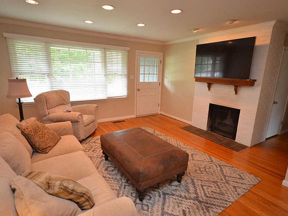 5th image of 799 Franklin Ct