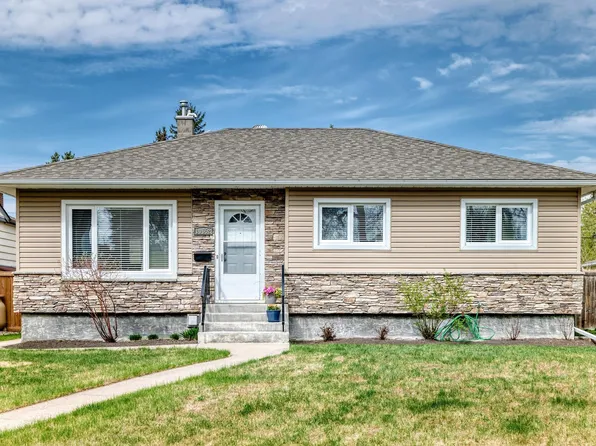 10652 144th St NW, Edmonton, AB T5N 2V6