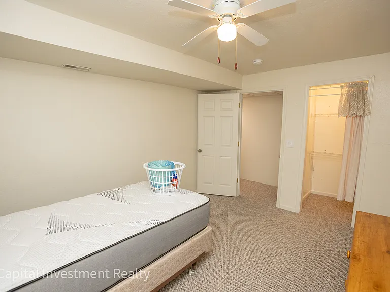 811 E Lincoln St #A — Photo 24