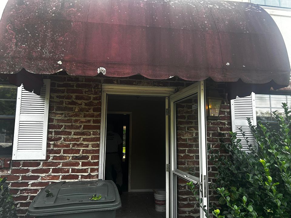 1st image of 1335 Village Green Dr