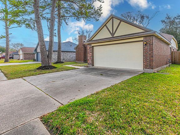 2nd image of 2510 N Rim Dr