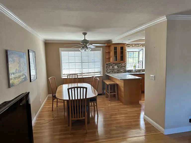 119 Dot Ave — Photo 4