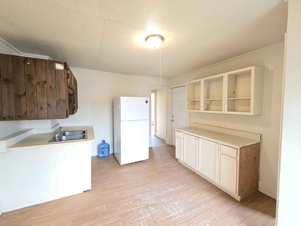 1st image of 133 Rumford Avenue