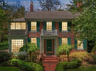 16109 E Jefferson Ave, Grosse Pointe Park, MI 48230