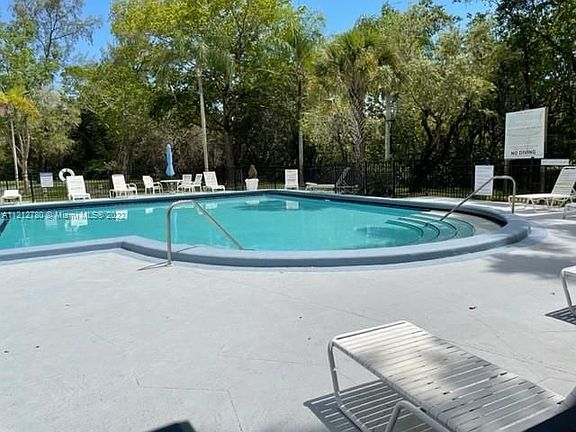 2nd image of 17890 W Dixie Hwy APT 219