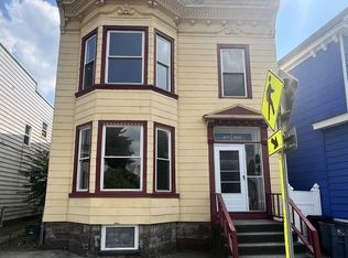 806 19th St, Watervliet, NY 12189