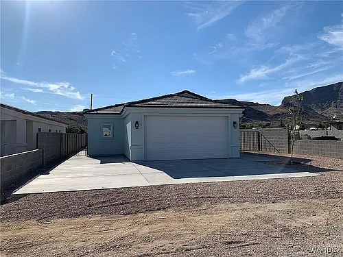 4719 N Sierra Rd Photo 1