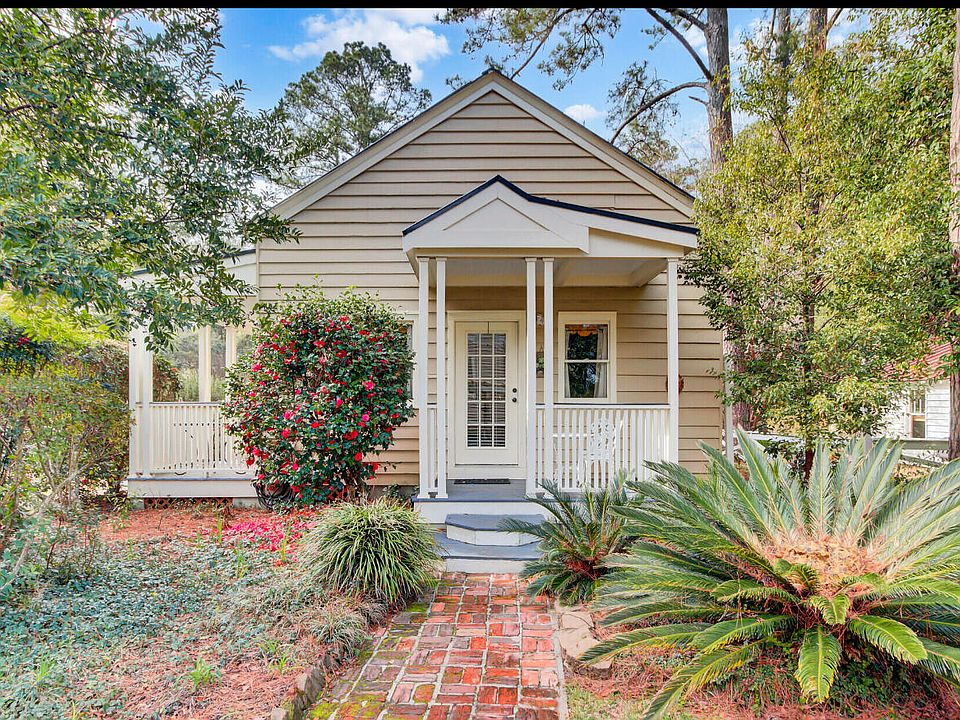 Historic Detached Cottage