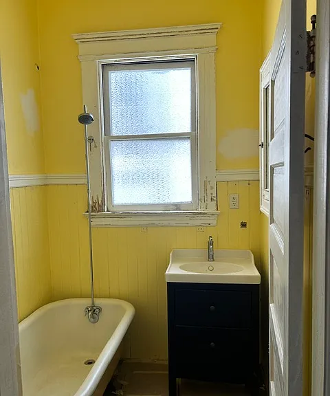 262 Lexington St — Photo 12