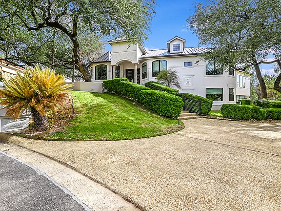 3rd image of 13802 Bluff Ivey Ln