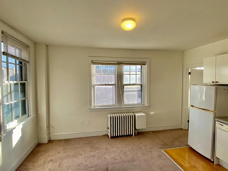 332-34 S 17th St #3B — Photo 7