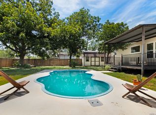 120 James, Sabinal, TX 78881