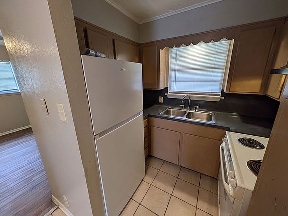 5th image of 650 W Florida Ave #2