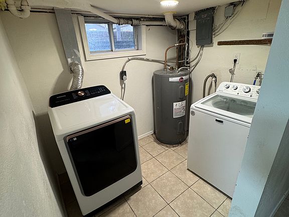 5th image of 469 Van Buren St #B