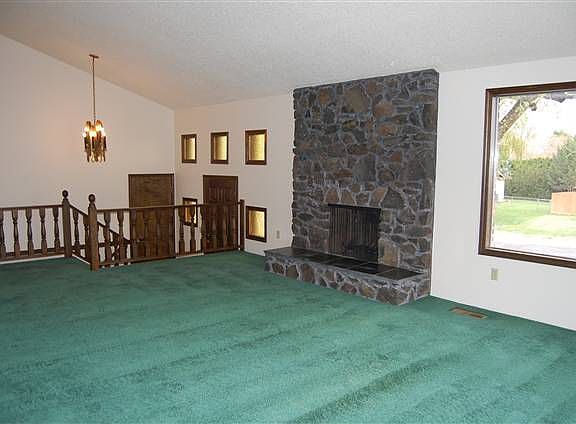 2nd image of 2914 S Fruitland St