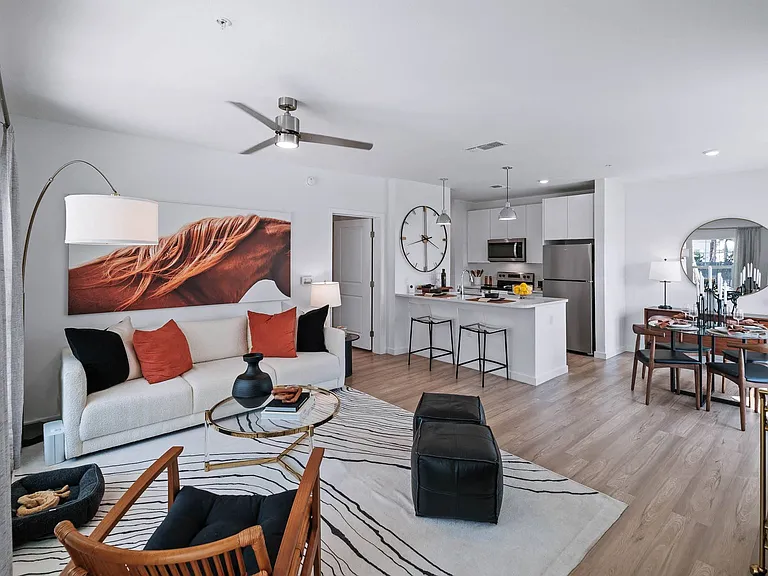 Altis Grand Suncoast Apartments — Photo 29