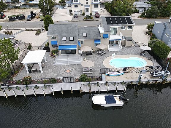 3rd image of 196 Nautilus Dr