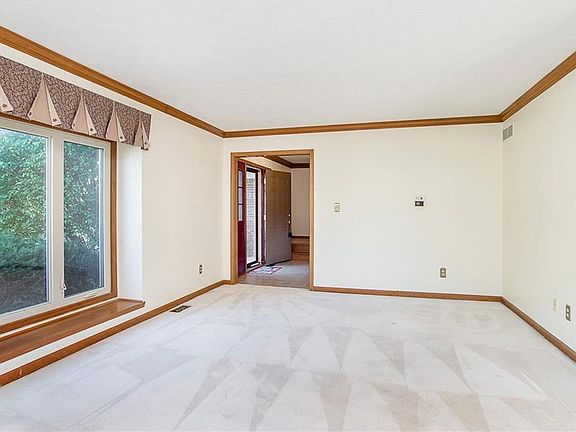 4th image of 846 Dorchester Dr