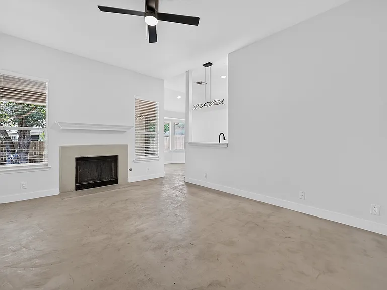 14511 Oliphant St — Photo 5