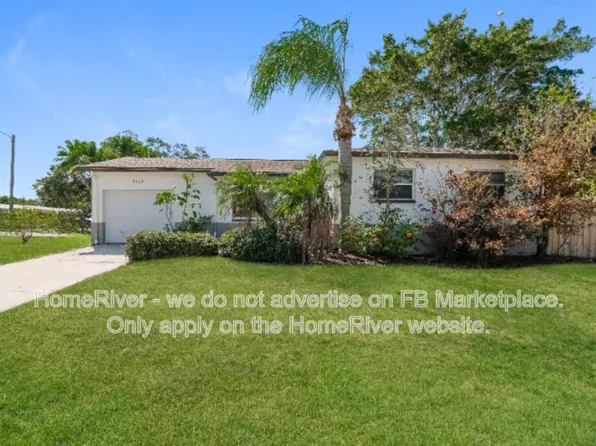 1628 Arizona Ave NE, Saint Petersburg, FL 33703