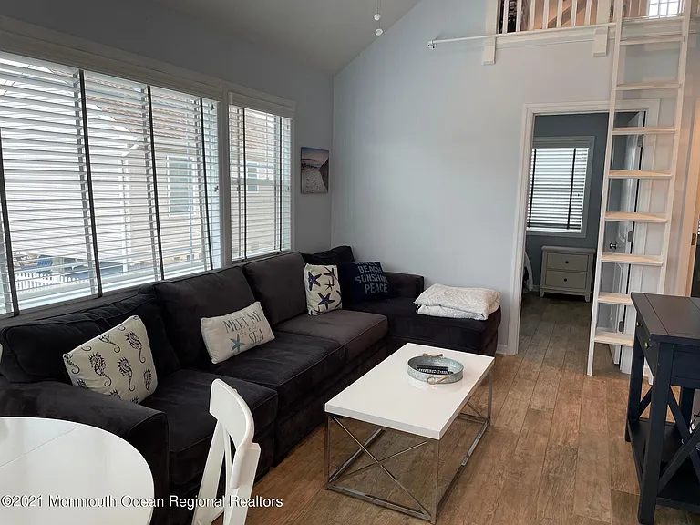 106 W Pompano Way — Photo 10