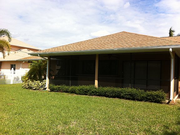 2nd image of 1824 SW Cameo Blvd