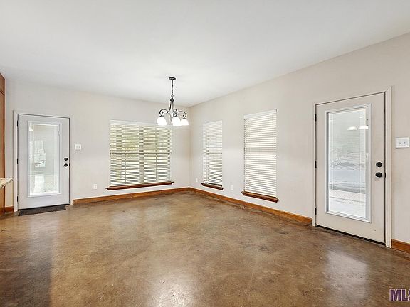 4th image of 19100 Lost Oak Ln
