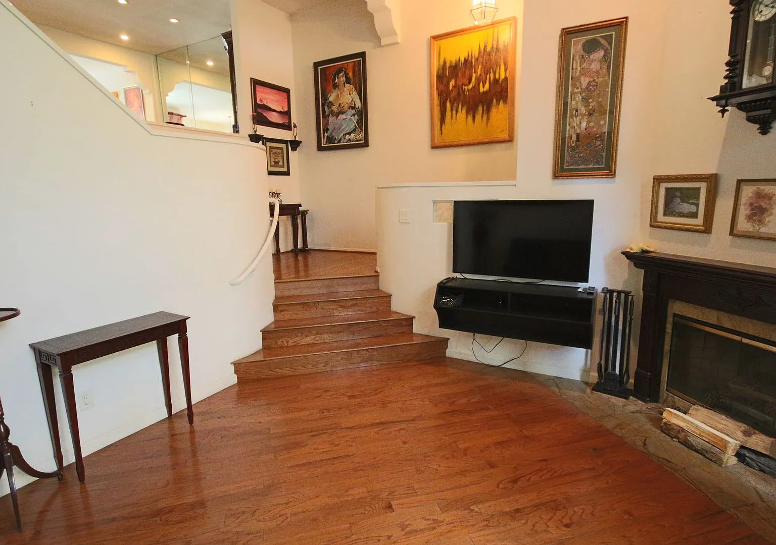 3 Bedroom UTC/La Jolla Townhome — Photo 3